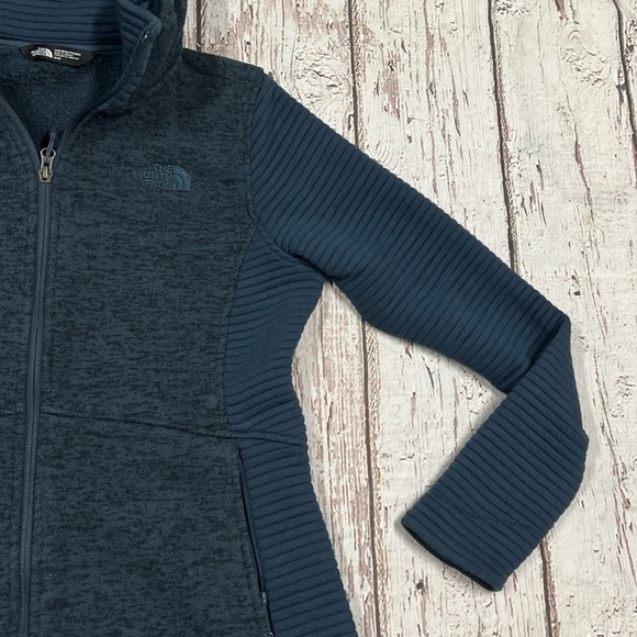 Women's The North Face Fleece Pullover Hooded Zip Up Fleece Jacket - Picture 4 of 10
